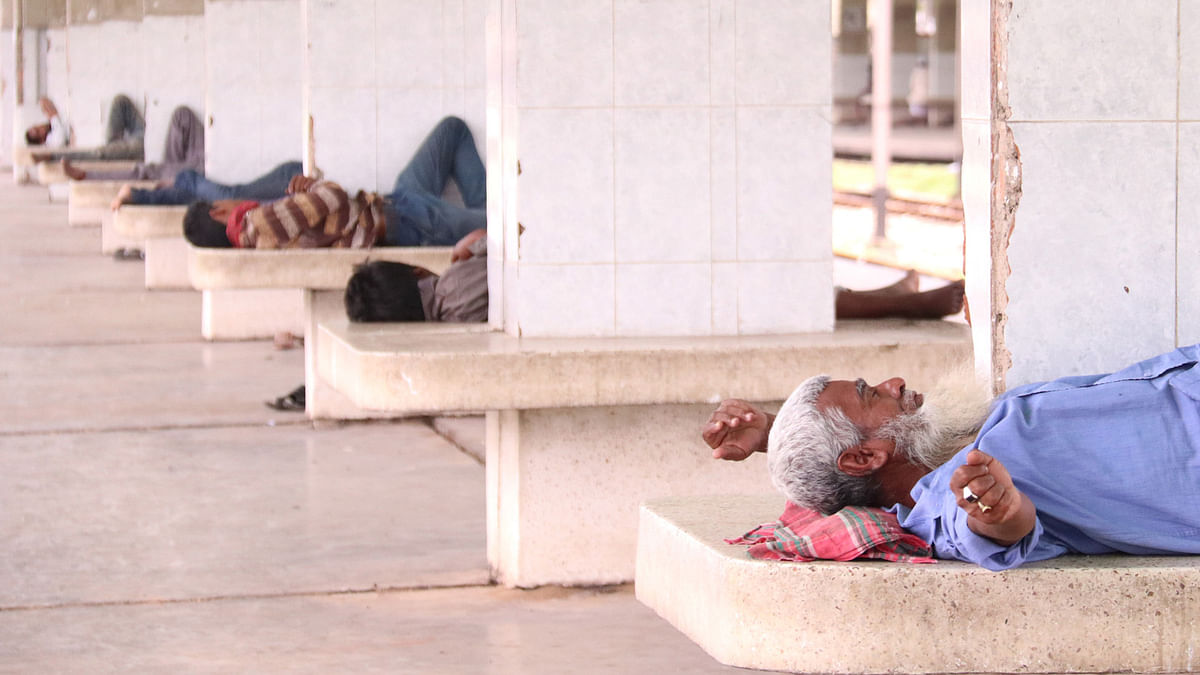 People sleep on the platform of Sylhet Railway Station on 27 May. Photo: Anis Mahmud