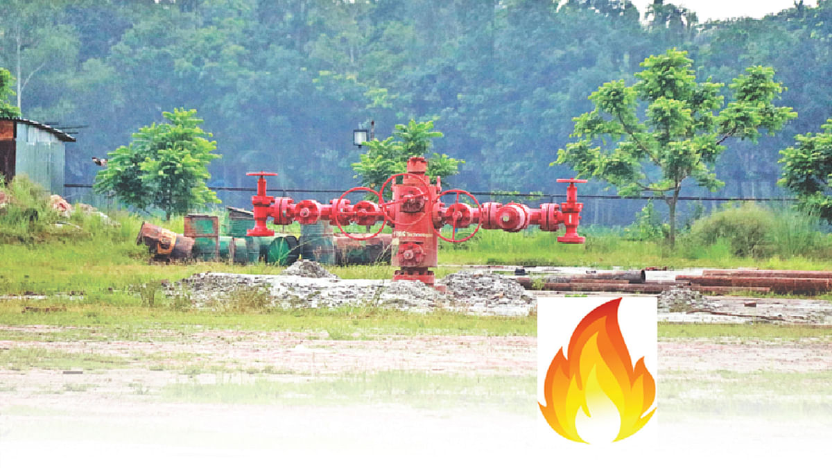 Bangladesh now produces 2.7 billion cubic feet (cft) of natural gas a day against a demand of 4 billion cft. And 55 per cent of gas comes from the fields run by the foreign companies. Photo : Prothom Alo