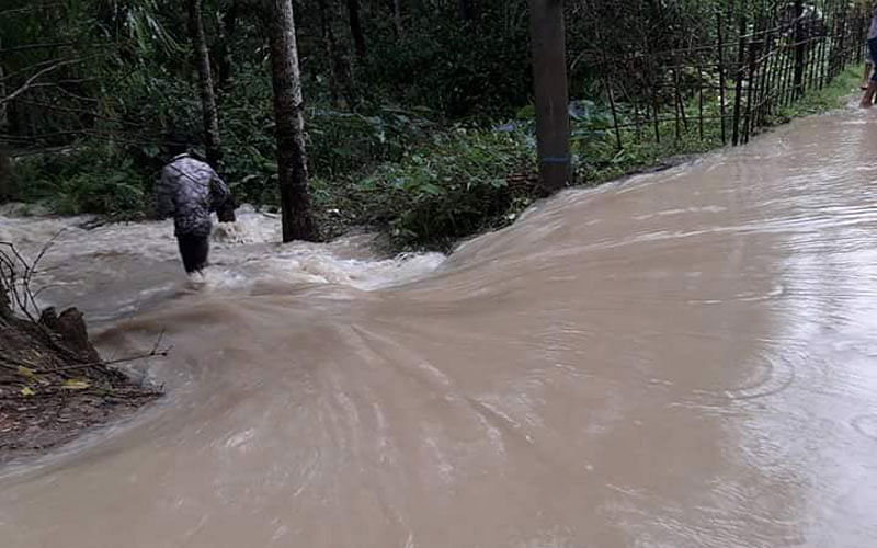 Flood situation worsens in five upazilas of Moulvibazar district. Photo: UNB