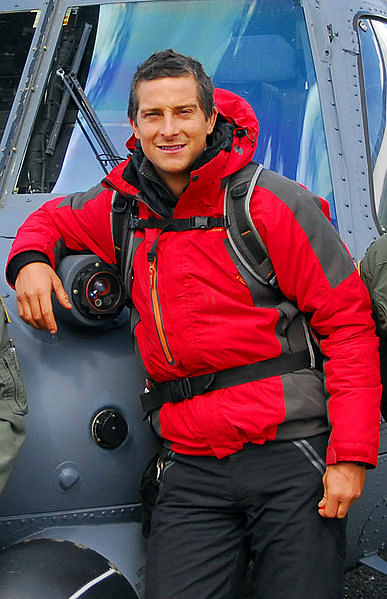 Bear Grylls in front of an Alaska Air National Guard, 210th Rescue Squadron HH-60 Pave Hawk helicopter before heading out to Spencer Glacier to film Man vs. Wild in June 2009. Photo: commons.wikimedia.org