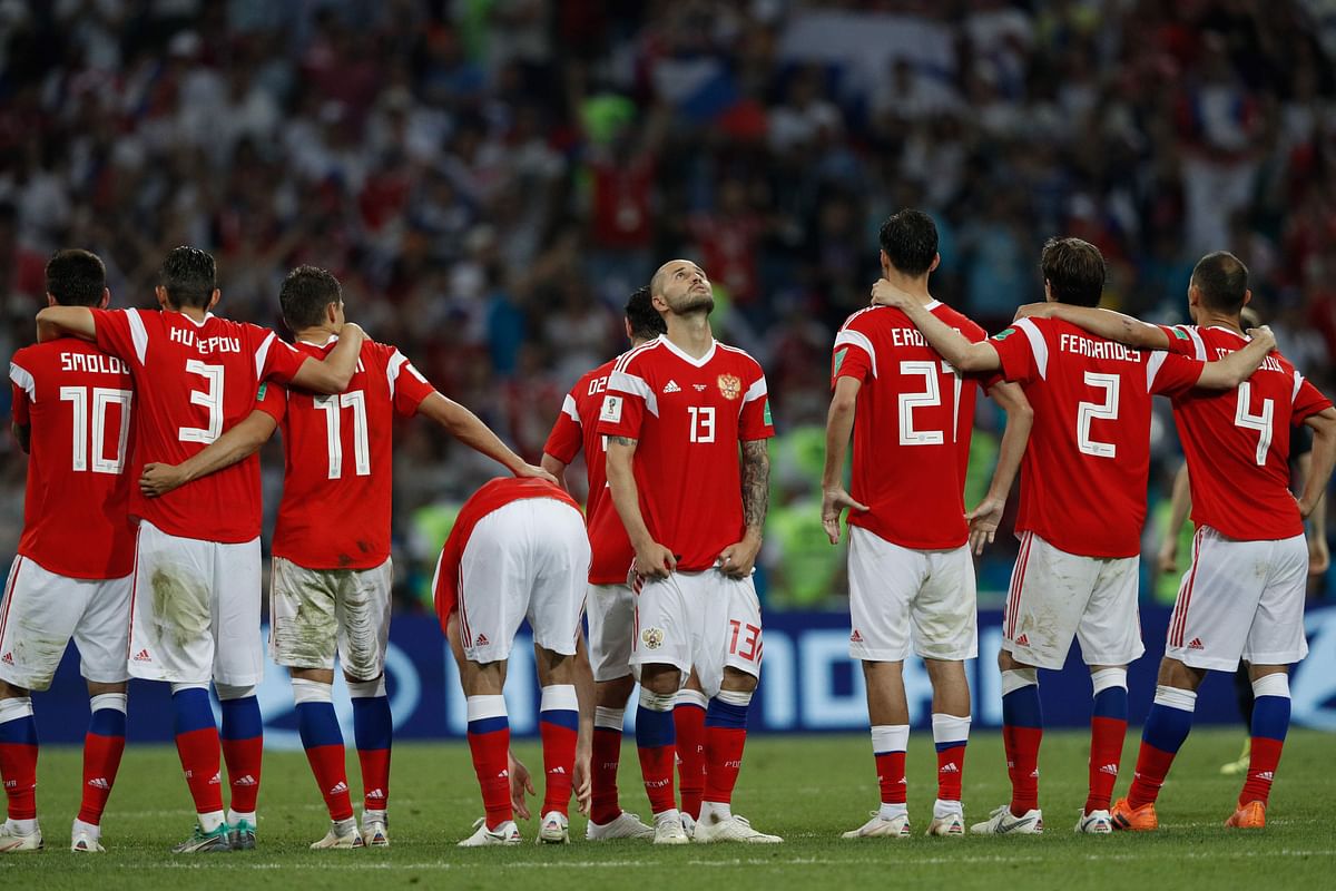 Russia`s defender Fyodor Kudryashov (C) reacts as his team miss a penalty during the Russia 2018 World Cup quarter-final football match between Russia and Croatia at the Fisht Stadium in Sochi on 7 July 2018. Photo: AFP