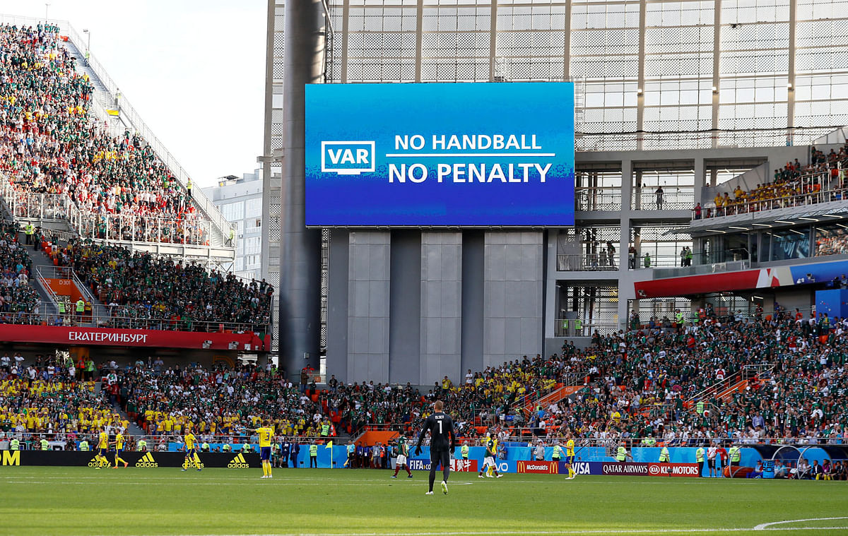 A possible penalty to Sweden was referred to VAR in World Cup match against Mexico in Ekaterinburg Arena, Russia on 27 June. Photo: Reuters