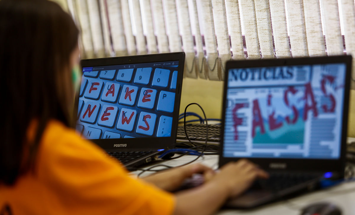 Students of Unified Educational Centers (CEU) attend a lesson on `Fake News: access, security and veracity of information`, in Sao Paulo, Brazil on 21 June 2018. Photo: AFP