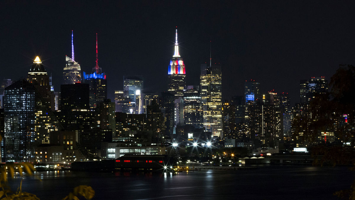 The Empire State Building is lit in honor to the 2018 World Cup champion, France, in New York on 15 July, 2018.  Photo: AFP