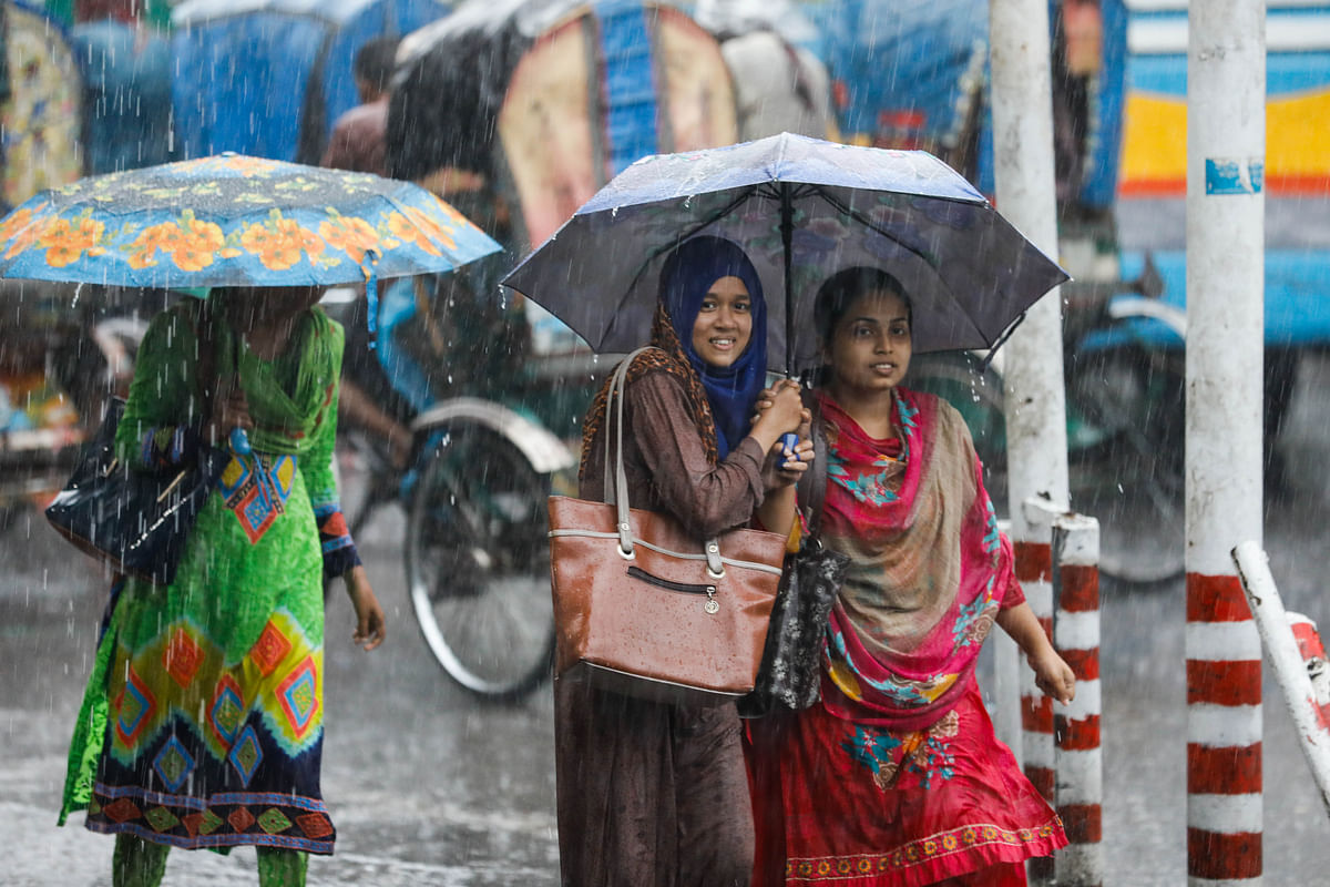 After scorching heat in the past week, rain becomes a blessing for some on Monday. Prothom Alo file photo.