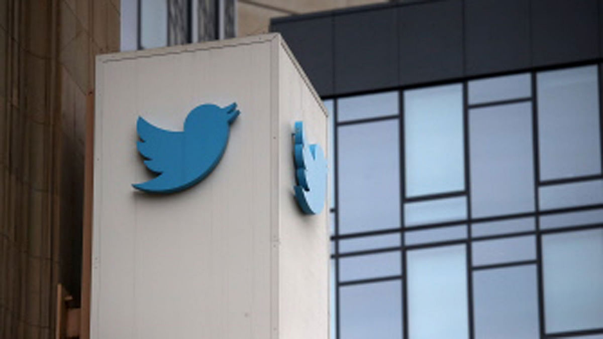 A sign is posted on the exterior of Twitter headquarters on 26 July 2018 in San Francisco, California. Photo : AFP