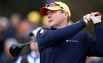 A file photo taken on 14 November 2013, shows Australian golfer Jarrod Lyle teeing off during the first round of the the Australian Masters golf tournament played at the Royal Melbourne course in Melbourne. Photo: AFP