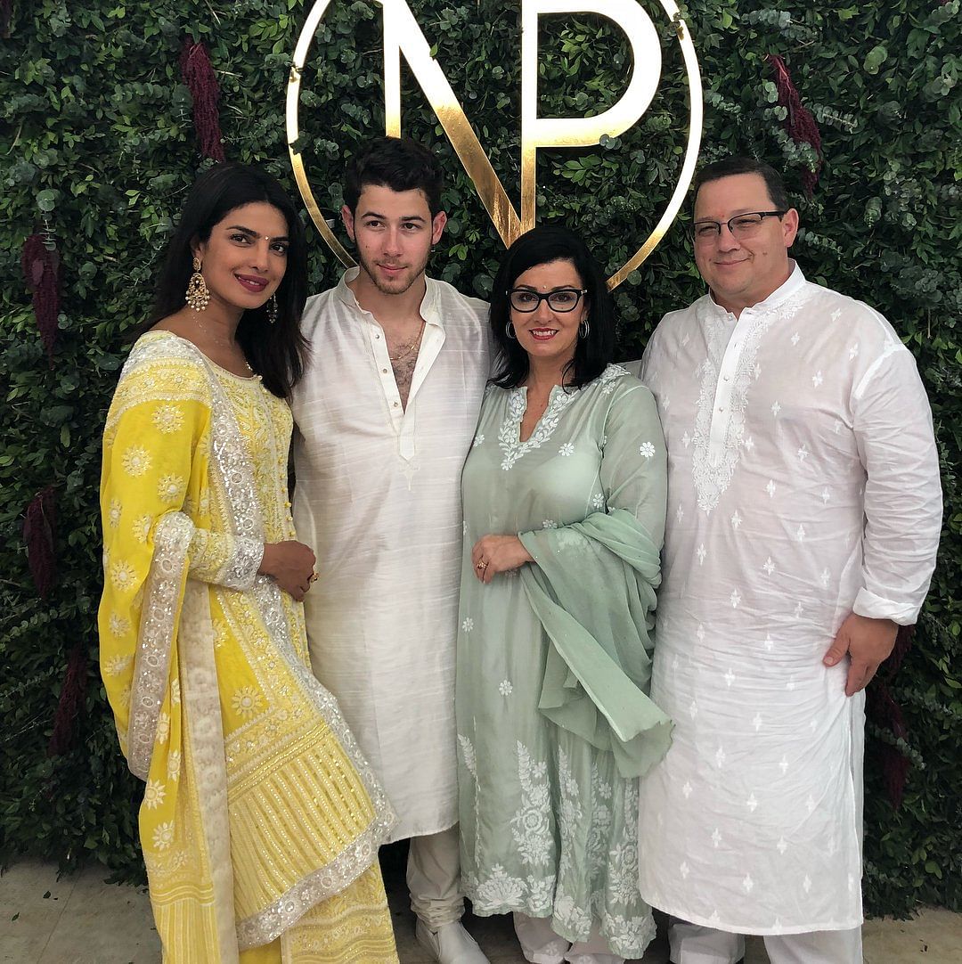 Priyanka Chopra and Nick Jonas with family. Photo: Twitter