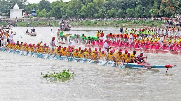 Boat race on the river Titas in Brahmanbaria. The district administration organised the contest on 1 September. Photo: Shahadat Hossain