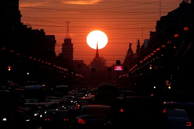 Cars are seen stuck in a traffic jam on Nevsky Prospekt, the city`s main thoroughfare, during sunset in St. Petersburg, Russia on 3 September 2018. Photo: Reuters