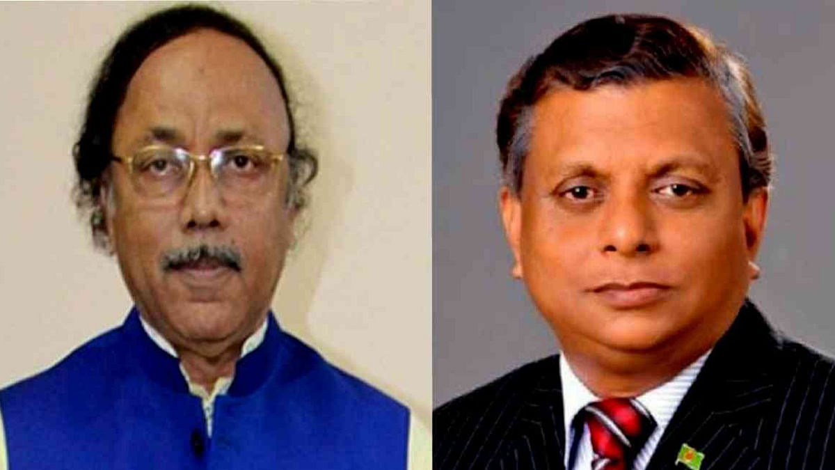 Newly elected mayors of Rajshahi and Sylhet city corporations AHM Khairuzzman Liton (L) and Ariful Haque Chowdhury take oath on Wednesday at the prime minister`s office. Photo: UNB