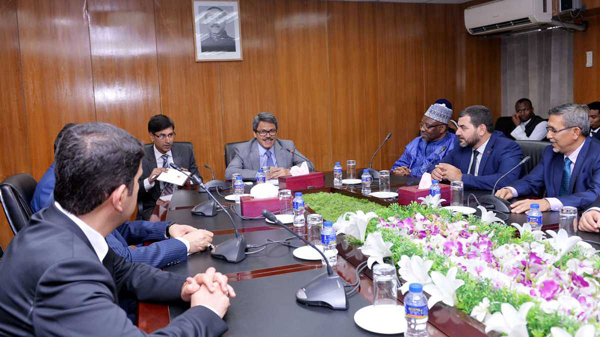 A 19-member delegation of the Parliamentary Union of the OIC Member States calls on state minister for foreign affairs Md Shahriar Alam at the ministry in Dhaka. UNB File Photo