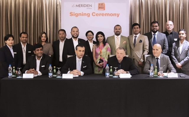 Banglalink signs a MoU with Méridien Dhaka on Thursday, 13 September, 2018. Photo: UNB