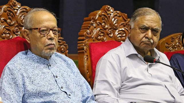 AQM Badruddoza Chowdhury and Kamal Hossain. Prothom Alo File Photo