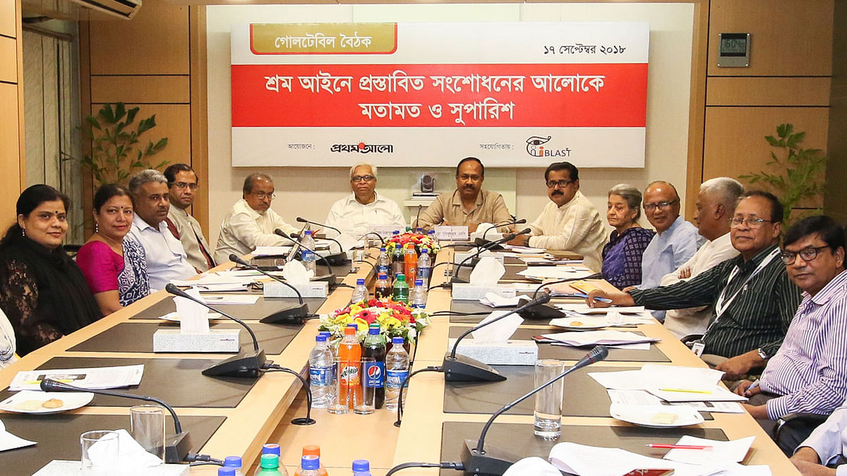 Discussants at a Prothom Alo roundtable on Bangladesh Labour (Amendment) Act, 2018 on Monday in the daily’s Karwan Bazar office. Photo: Saiful Islam