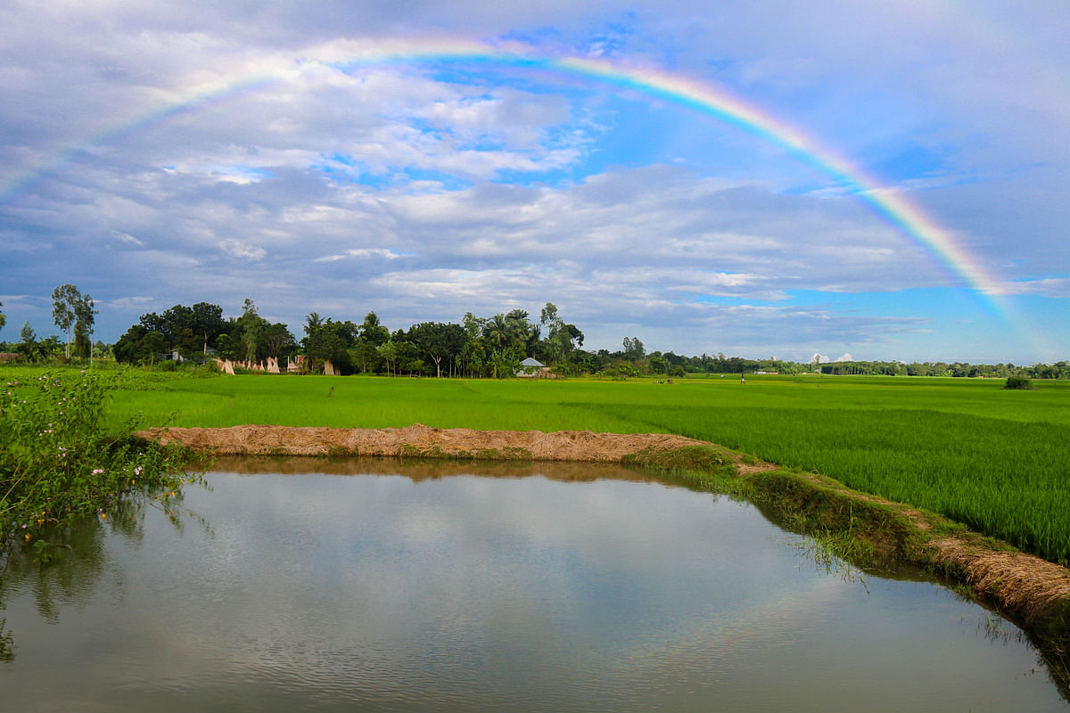 A rainbow appears in the sky at Bhairabpara, Himayetpur, Pabna on 18 September. Photo: Hassan Mahmud