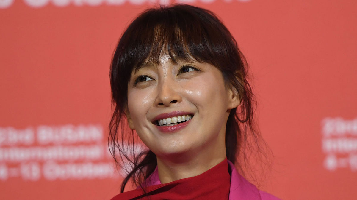 South Korean actress Lee Na-young smiles during a press conference of the opening film `Beautiful Days` for the Busan International Film Festival at Busan Cinema Centre in Busan on 4 October, 2018. Photo: AFP