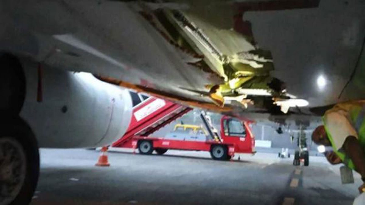 Air India jet carrying 136 people hit an airport perimeter wall on takeoff and then flew for almost four hours with a damaged body on Friday. Photo: Collected