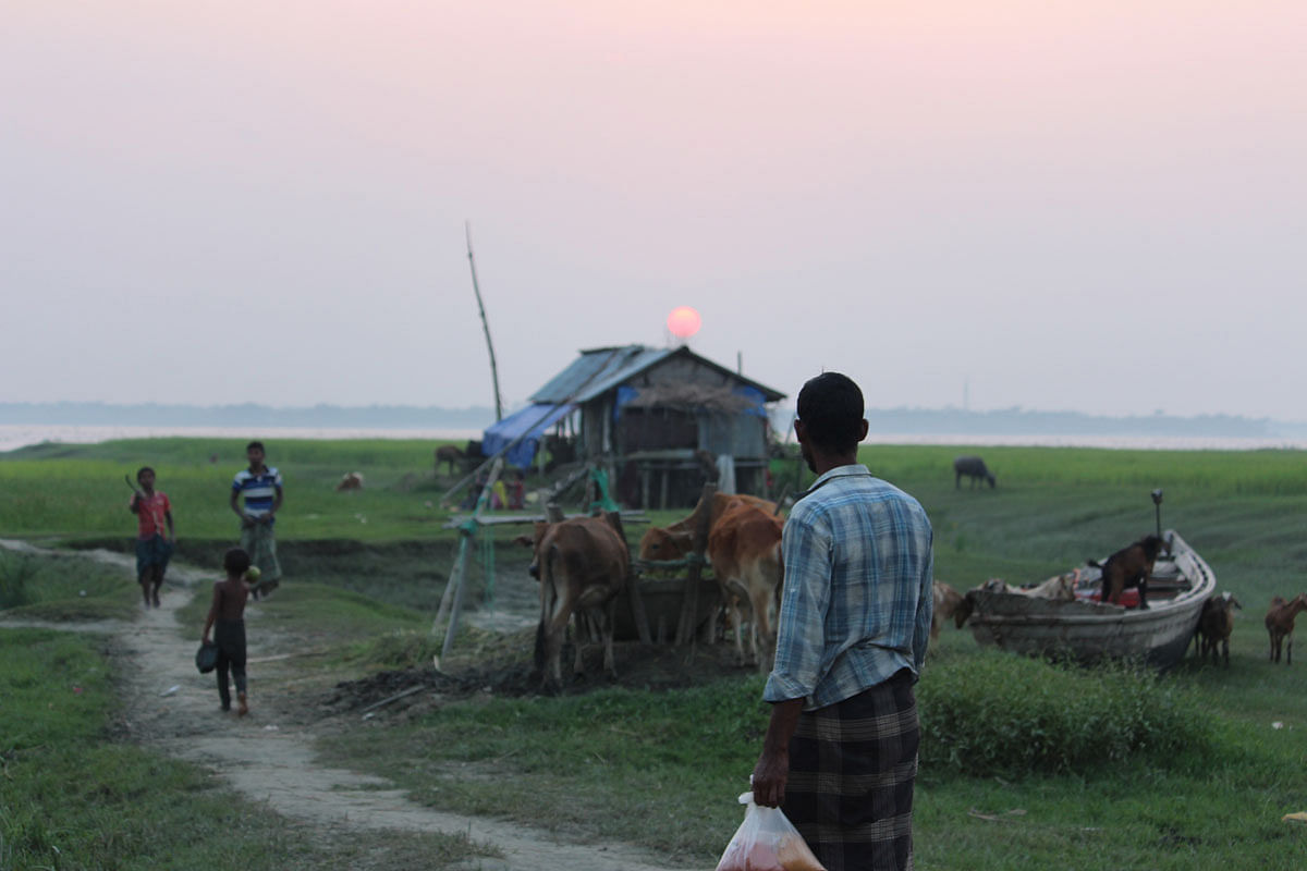 Sunset by the river at Char Tabgi, Madanpur, Daulatkhan in Bhola on 16 October. Photo: Neyamatullah