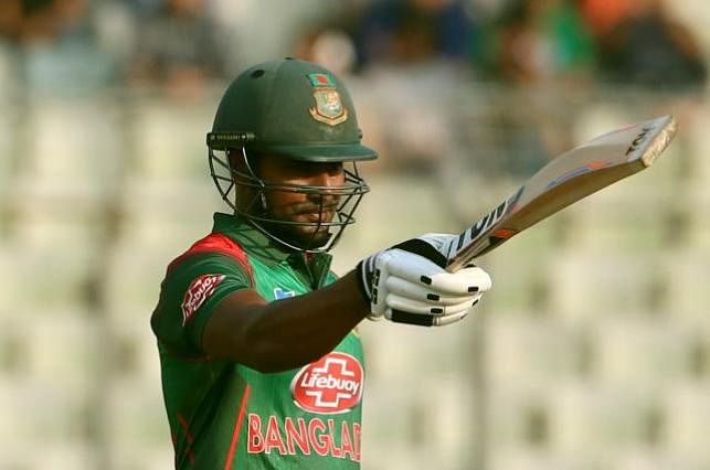 Imrul slammed 13 fours and 6 sixes in his 144-run innings. Prothom Alo