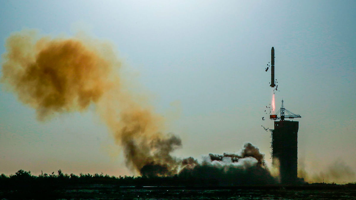 A Long March-2C rocket lifts off from the Jiuquan Satellite Launch Centre in Jiuquan in northwest China's Gansu province on 29 October, 2018. Photo: AFP
