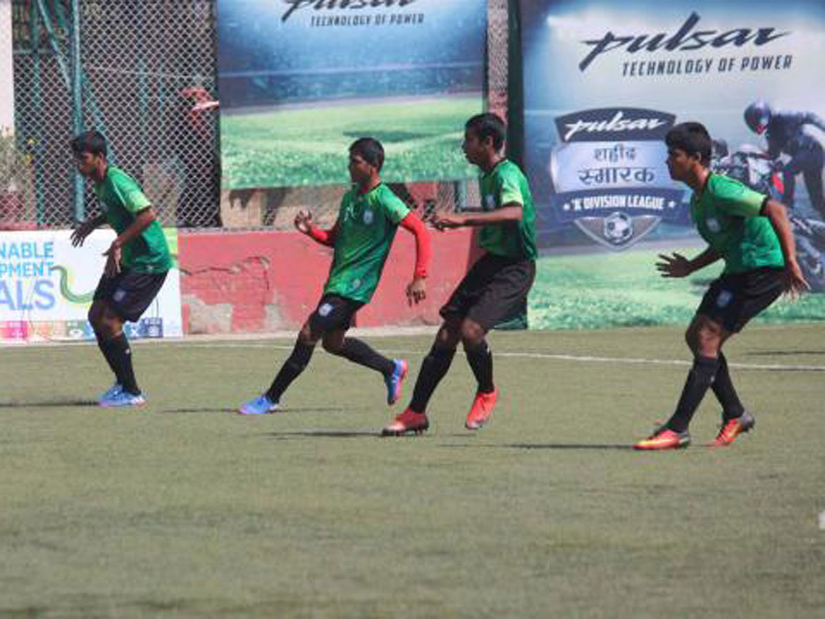 Bangladesh boys attend a exercise session ahead of their first semifinal of the six-nation SAFF U-15 Championship on Thursday. Photo: Prothom Alo