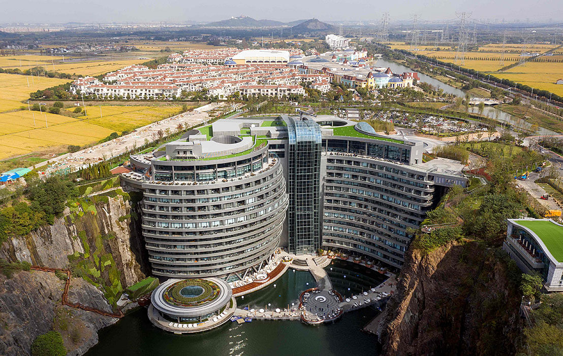 This aerial picture taken on 13 November 2018 shows the InterContinental Shanghai Wonderland, built inside a formerly abandoned quarry, about 32 kms (20 miles) southwest of Shanghai. Photo: AFP