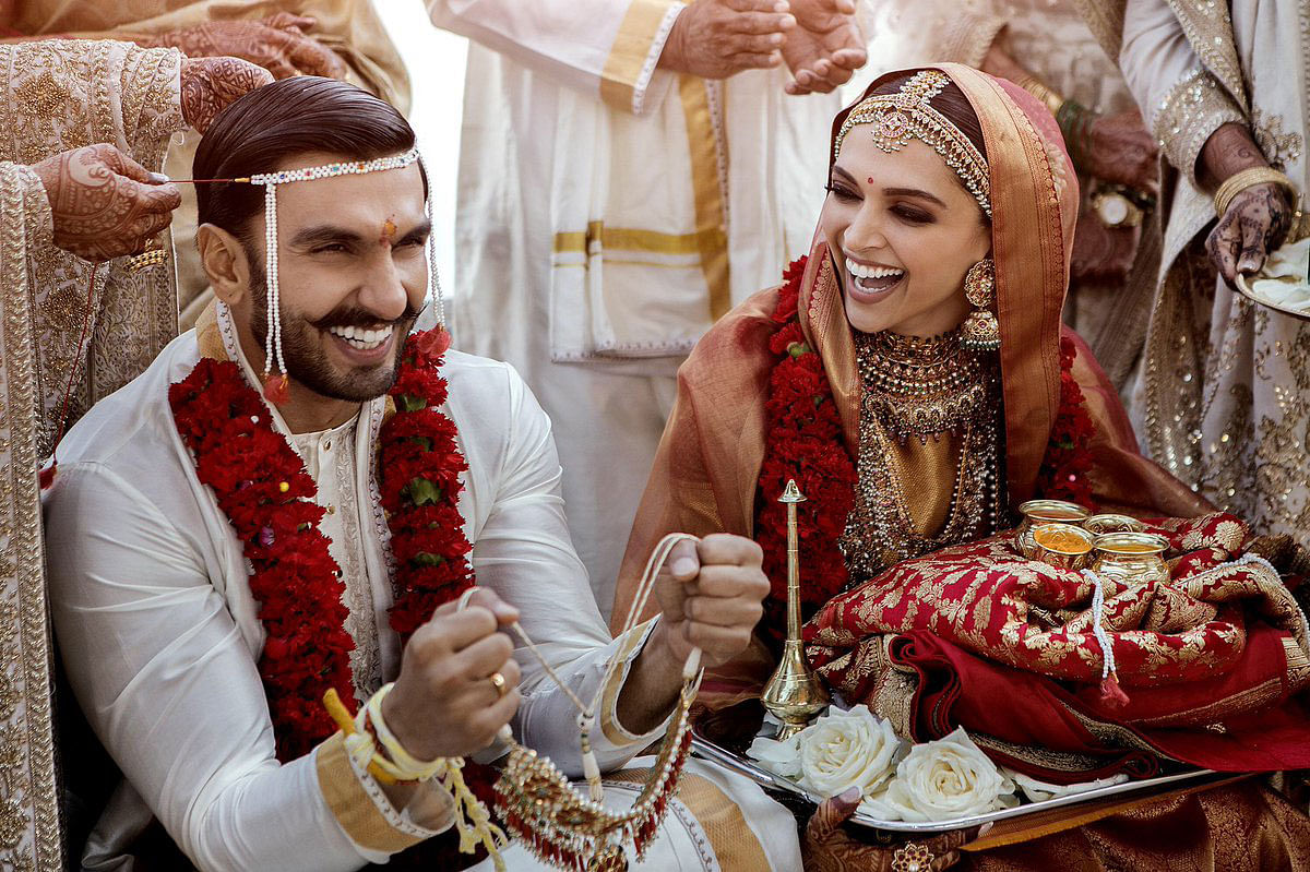 This 15 November photo shows Indian actors Ranveer Singh and Deepika Padukone marries in the traditional Konkani ceremony in Italy. The photo was taken from Twitter