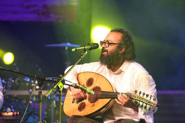 This photo shows India’s Satyaki Banerjee performing in the Dhaka International Folk Fest 2018. Photo: Prothom Alo