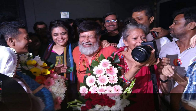 Photographer Shahidul Alam walks out from Dhaka Central Jail on Tuesday night. Photo: UNB