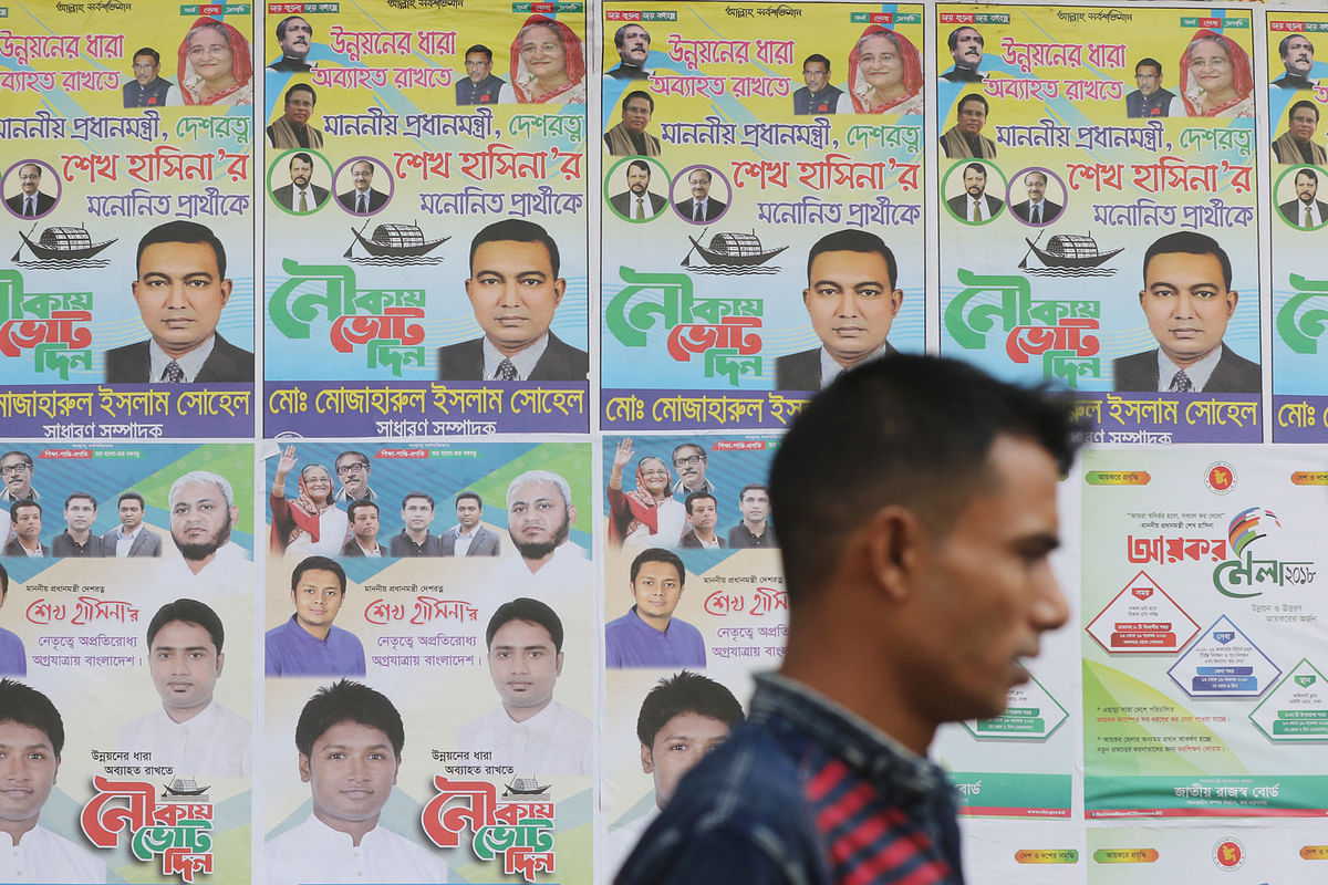 Despite the election commission’s directive to remove election banners, festoons and posters before 18 November, posters are still found in the alleys of Dhaka. Kakrail, Dhaka, 19 November. Photo: Abdus Salam