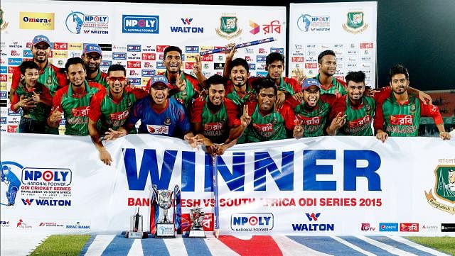 Bangladesh cricket team after winning ODI series against South Africa. Photo: Shamsul Haque