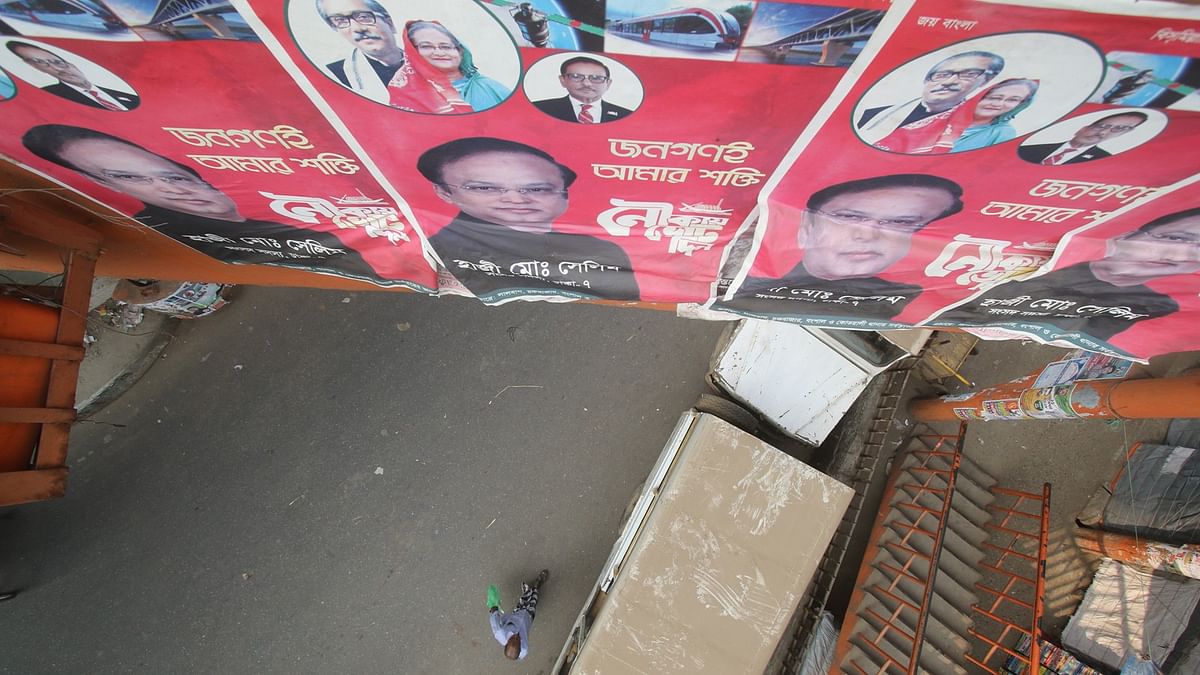 Posters are not yet removed despite the election commission’s deadline to remove them has already passed. Abdus Salam took this photo from Sadarghat, Dhaka on 21 November.