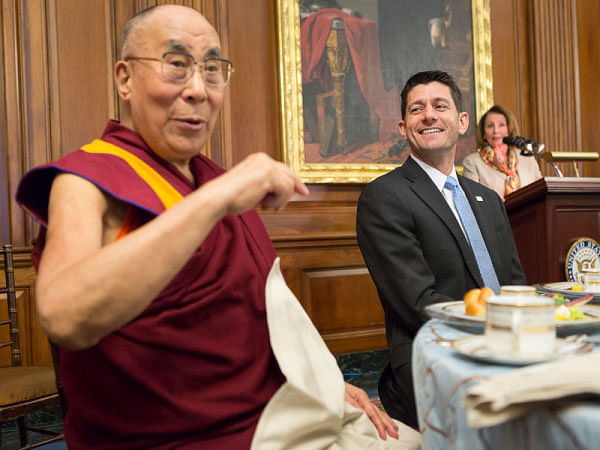 Tibetan leader Dalai Lama Welcomed by US house of representatives speaker Paul Ryan. Photo: Collected