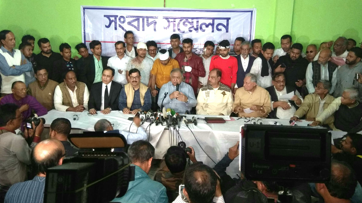 Jatiya Oikya Front leader Kamal Hossain speaks at a press conference at the Oikya Front`s Purana Paltan office on Friday, 14 December 2018. Photo: UNB
