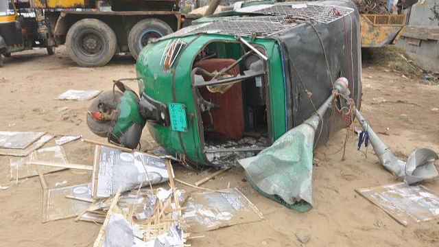A damaged auto rickshaw during the attack on BNP rally in Chattogram on Sunday. Photo: Jewel Shil