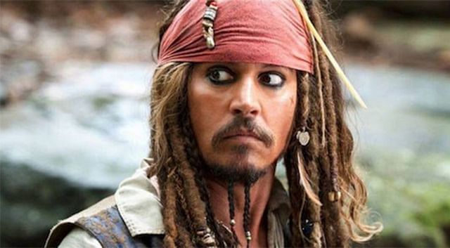 Johnny Depp as his famous movie character 'Jac Sparrow' 