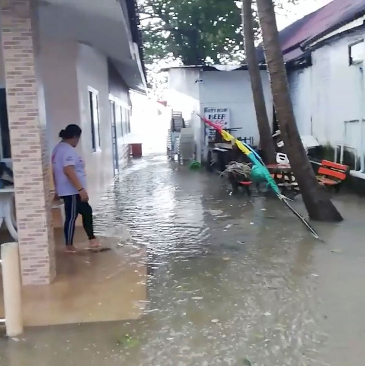 Flooding is seen around a villa near Chaweng Beach in Koh Samui, Thailand on 5 January 2019 in this still image taken from a video obtained from social media. Photo: Reuters