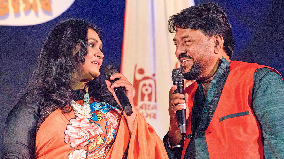 Samina Chowdhury and Andrew Kishore in a duet at the three-day festival of Bangla Utsav held at the Nazrul Mancha in Kolkata, India. Second day of festival on Saturday. Photo: Abhishek Dey