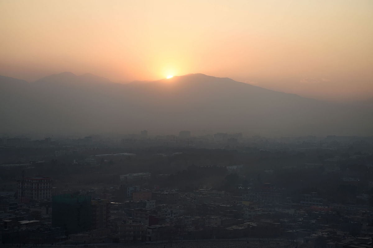 This photograph taken on 30 December 2018, shows a general view of a residential area amid heavy smog conditions in Afghanistan`s capital Kabul. Photo: AFP