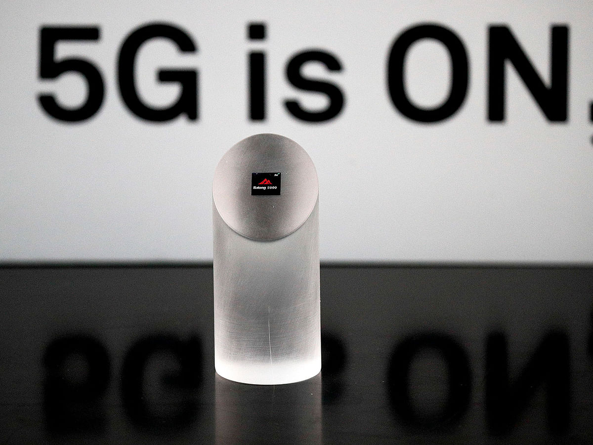 Huawei 5G modem Balong 5000 chipset is displayed after the presentation event in Beijing, Thursday.Photo: AP