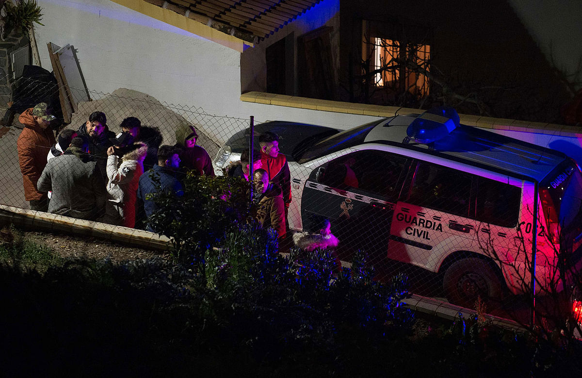Relatives of two-year-old Julen Rosello, whose body was just found, are seen in Totalan, southern Spain, on 26 January 2019. Spanish authorities said early Saturday that rescuers had found the dead body of a 2-year-old boy who fell into a deep well 13 days ago. Photo: AFP
