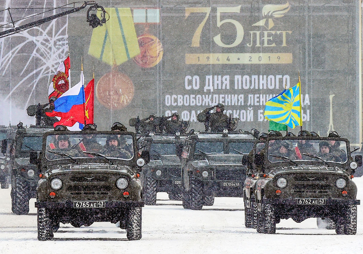 Russian servicemen take part of a military parade marking the 75th anniversary of the lifting of the Nazi siege of Leningrad, at Dvortsovaya Square in Saint Petersburg on 27 January, 2019. Photo: AFP File Photo