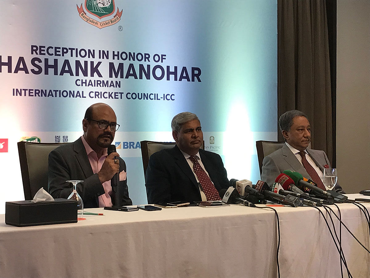 International Cricket Council chairman Shashank Manohar (C). Photo: Prothom Alo