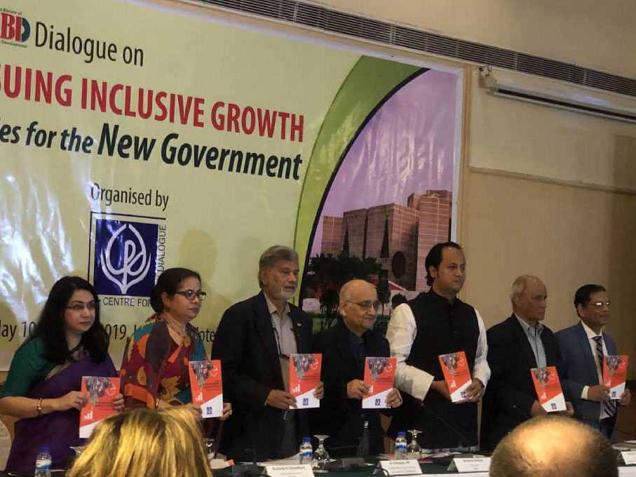 Chairman of the Centre for Policy Dialogue (CPD) professor Rehman Sobhan addresses a seminar titled `Pursuing Inclusive Growth: Priorities for the New Government` at a city hotel on Sunday. Photo: UNB