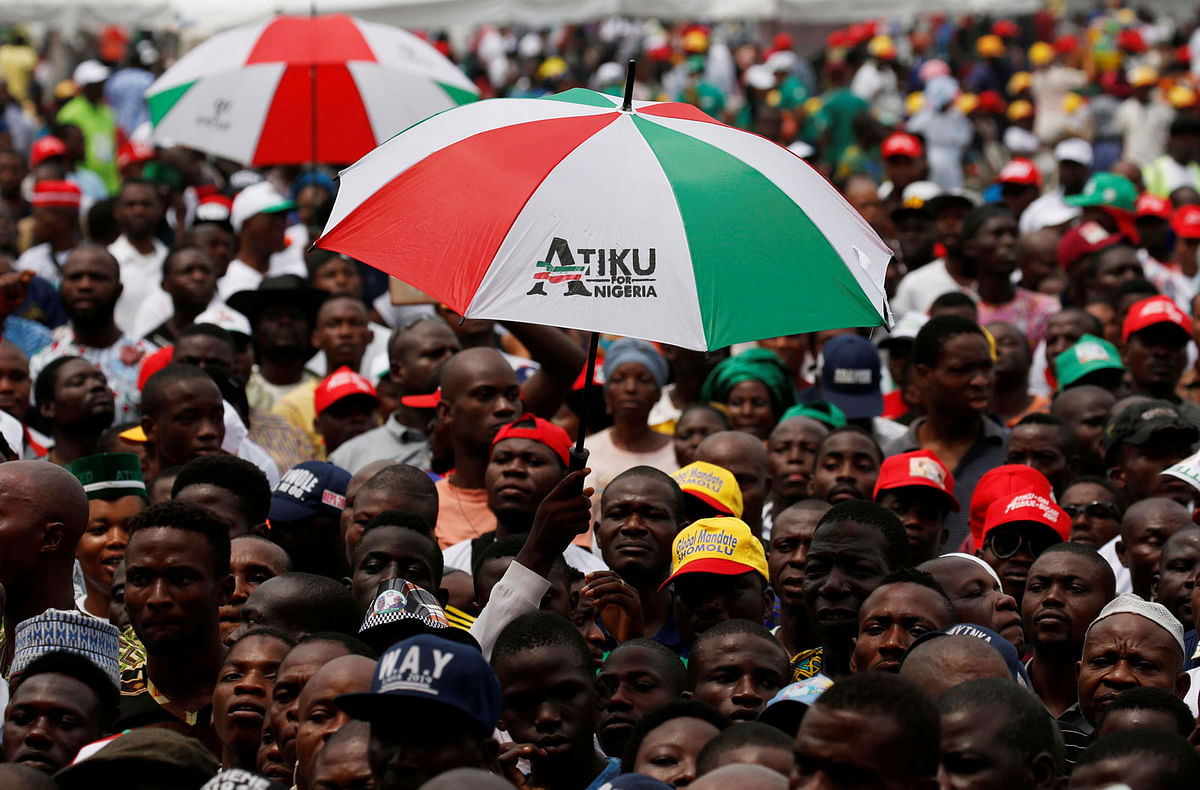 Supporters of the People`s Democratic Party (PDP) attend a campaign rally in Lagos, Nigeria, 12 February 2019. Photo: Reuters