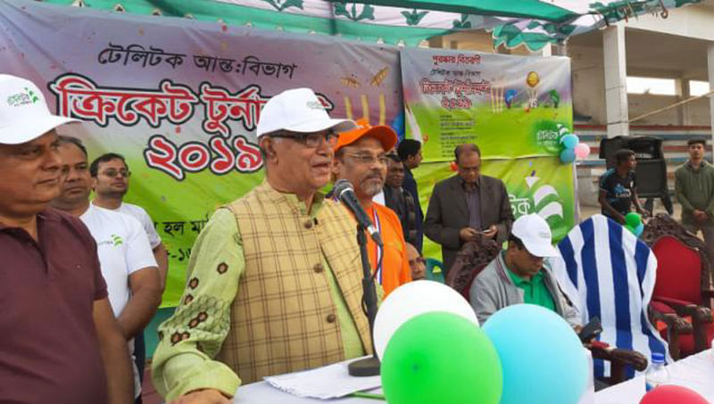 Posts, telecommunications and information technology minister Mustafa Jabbar speaks at a programme of Teletalk Inter-department Cricket Tournament 2019 at Jagannath Hall playground on the Dhaka University on Saturday. Photo: UNB