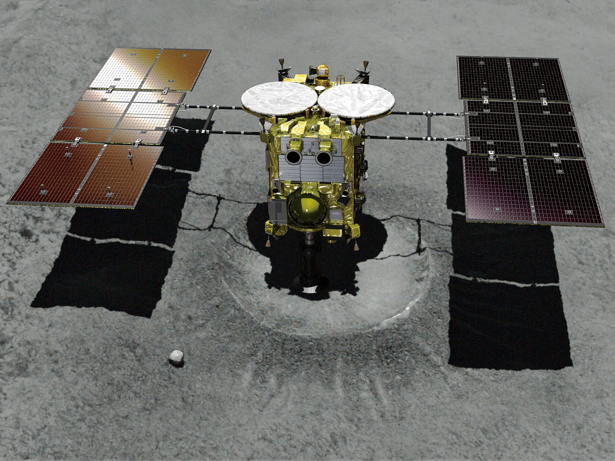 his computer graphic image provided by the Japan Aerospace Exploration Agency (JAXA) shows the Japanese unmanned spacecraft Hayabusa2 approaching on the asteroid Ryugu. Hayabusa2 is approaching the surface of an asteroid about 280 million kilometers (170 million miles) from Earth. Photo: AP