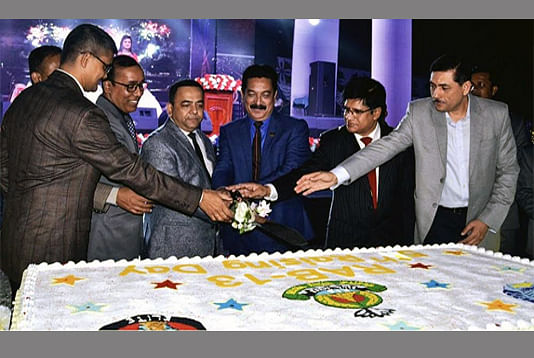 Rapid Action Battalion director general Benazir Ahmed (3rd L) and Jatiya Party secretary general and chief whip of the opposition in parliament Mashiur Rahman Ranga (3rd R) at a discussion organised at the RAB-13 Battalion headquarters in Rangpur to celebrate its fifth anniversary of the Raising Day on Saturday. Photo: BSS