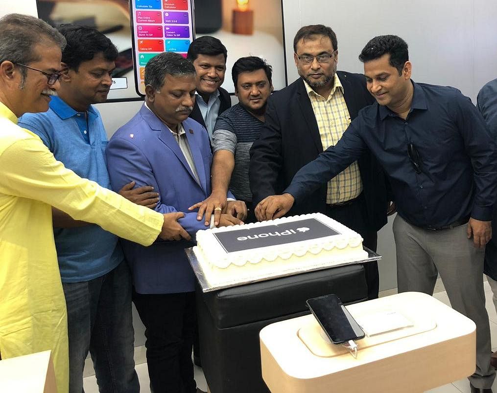Apple authorised iStore now in Dhaka. Photo: Collected